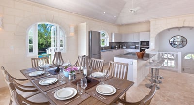 Luxury Villa Photo #4