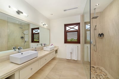 Luxury Villa Photo #22