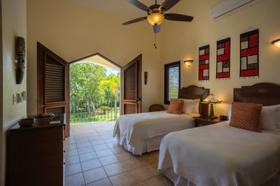 Luxury Villa Photo #24