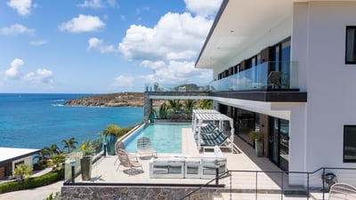 Luxury Villa Photo #2