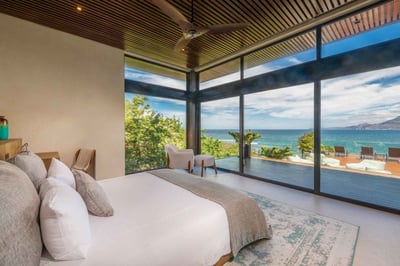 Luxury Villa Photo #27
