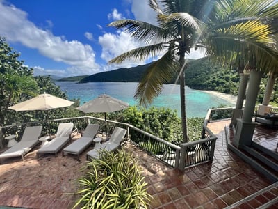 Luxury Villa Photo #3