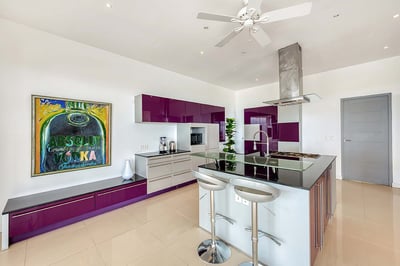 Luxury Villa Photo #22