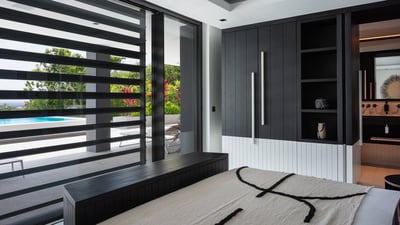 Luxury Villa Photo #50