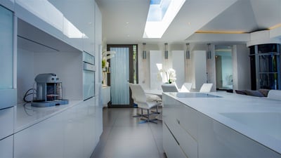 Luxury Villa Photo #32