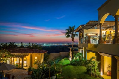 Luxury Villa Photo #14