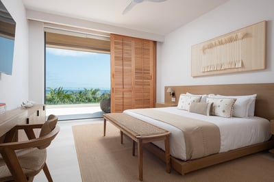 Luxury Villa Photo #17