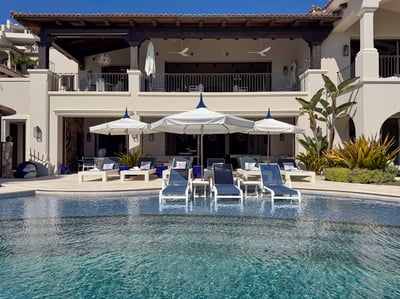 Luxury Villa Photo #2