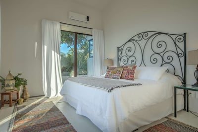 Luxury Villa Photo #25