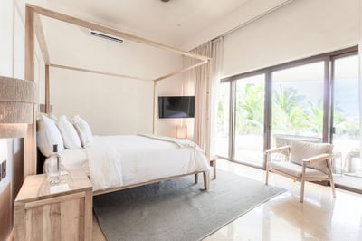 Luxury Villa Photo #24