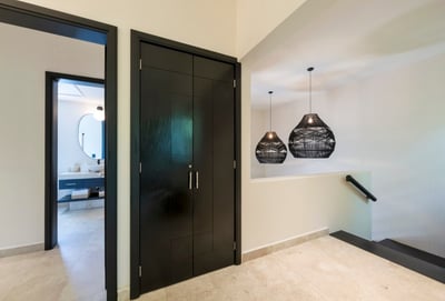 Luxury Villa Photo #33