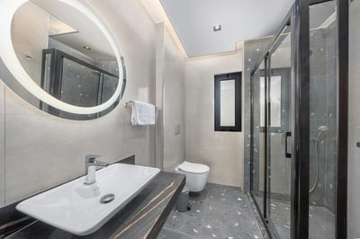 Luxury Villa Photo #29