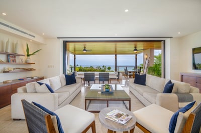 Luxury Villa Photo #8