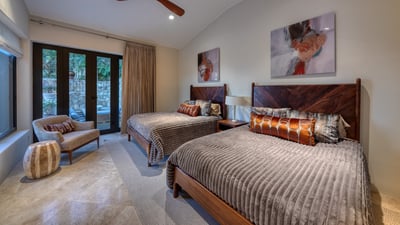 Luxury Villa Photo #31
