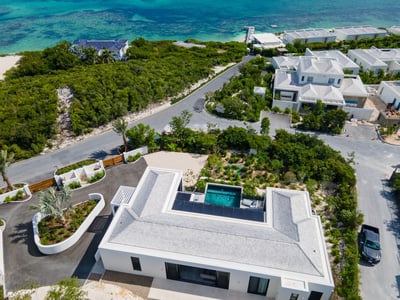 Luxury Villa Photo #5