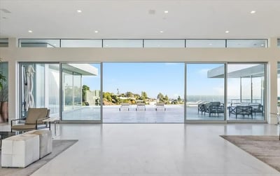 Luxury Villa Photo #12