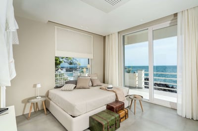 Luxury Villa Photo #38