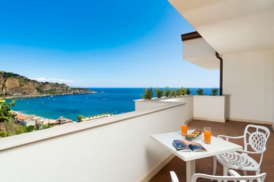 Luxury Villa Photo #7
