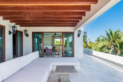Luxury Villa Photo #36