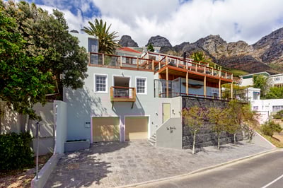 Luxury Villa Photo #3