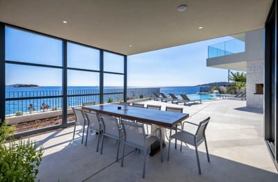 Luxury Villa Photo #12
