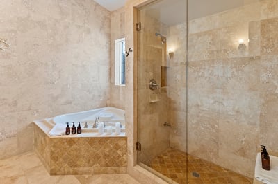 Apex Lodge South Side King Ensuite 4