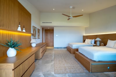 Luxury Villa Photo #34