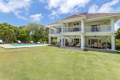 Luxury Villa Photo #3