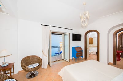 Luxury Villa Photo #14