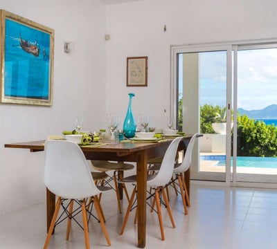 Luxury Villa Photo #4