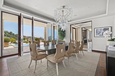 Luxury Villa Photo #15