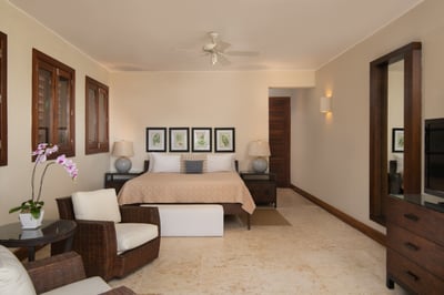 Luxury Villa Photo #30