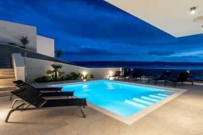 Luxury Villa Photo #5
