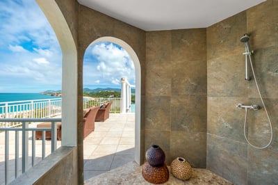 Luxury Villa Photo #24