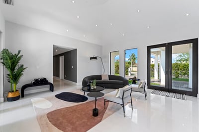 Luxury Villa Photo #22