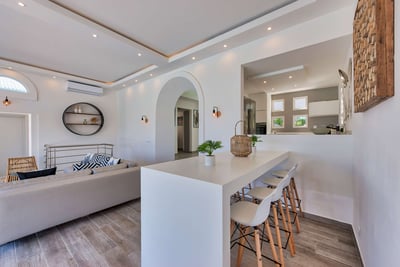 Luxury Villa Photo #7