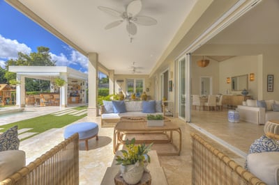 Hacienda B21 — A Cozy Family Escape