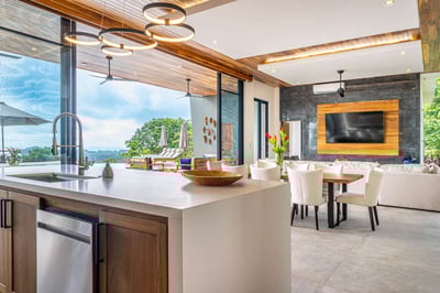 Luxury Villa Photo #18