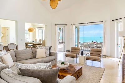 Luxury Villa Photo #21