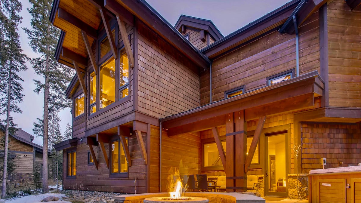 Rocky Mountain Lodge