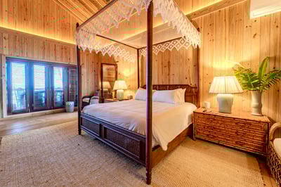 Luxury Villa Photo #39