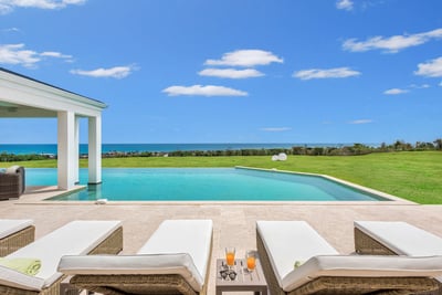 Luxury Villa Photo #5