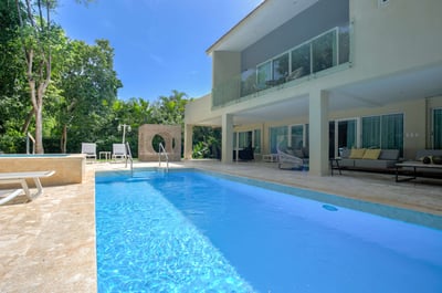 Luxury Villa Photo #3