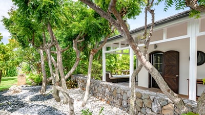 Luxury Villa Photo #17