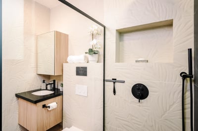 Ground Floor | Suite #8 Private Bathroom