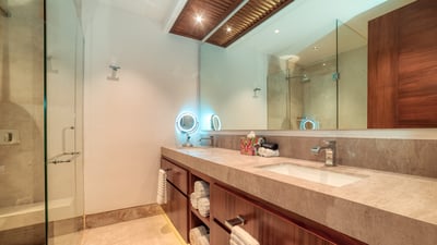 Luxury Villa Photo #29