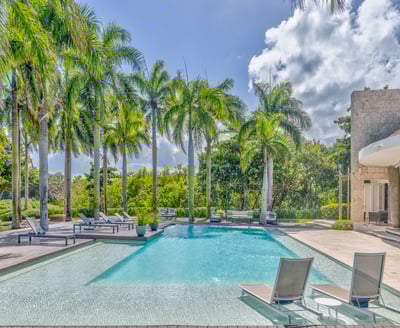 Luxury Villa Photo #12