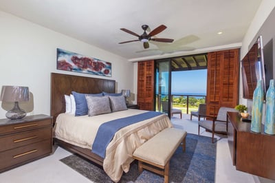 Luxury Villa Photo #9