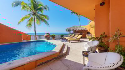 Luxury Villa Photo #3