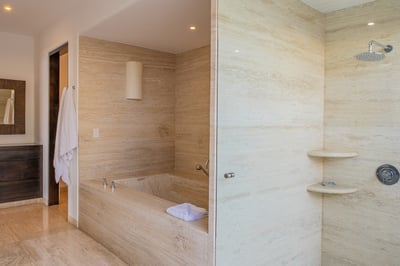 Luxury Villa Photo #36